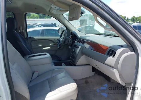 2010 GMC Yukon Xl 1500 Slt из США, поврежденный, VIN 1GKUKKE32AR272724